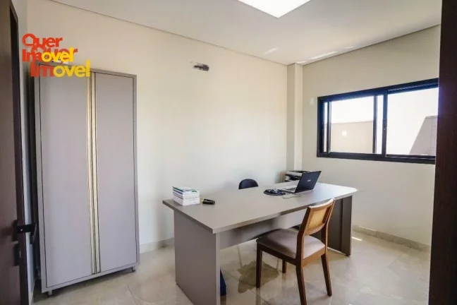 Imagem Imóvel exclusivo no Condomínio Quinta dos Ventos: casa de alto padrão em Ribeirão Preto-SP, 4 quartos, 4 suítes, 3 salas, 5 banheiros, 4 vagas, 349m². Visite com a Quer Imóvel!