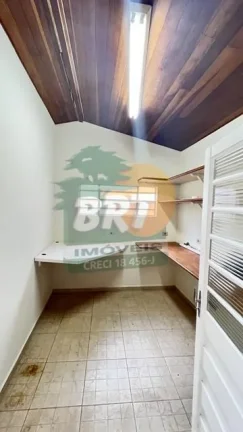 Imagem Casa para Venda em São Roque, Jardim Das Flores, 3 dormitórios, 2 suítes, 1 banheiro, 4 vagas