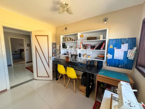 Imagem Excelente casa no Jardim Botânico, Brasília: 400m², 4 dormitórios, 4 suítes, 5 banheiros. Venda por R$ 1.350.000. Agende uma visita!