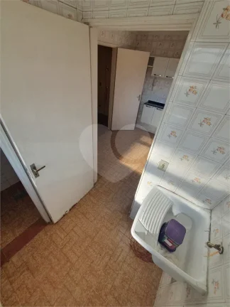 Imagem Apartamento à venda com 2 quartos no condomínio Edifício Karina, São Paulo - SP