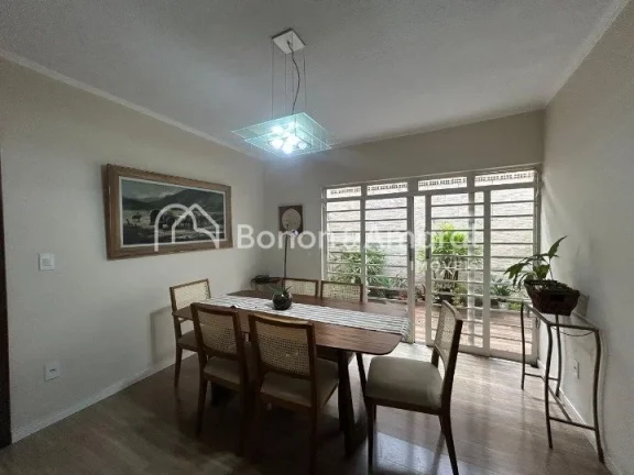 Imagem Casa térrea à venda no Jardim Santa Genebra, na melhor localização do bairro. O imóvel possui t...