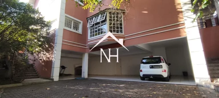 Imagem casa em condomínio fechado, condomínio de casas , casa com piscina, churrasqueira, vaga coberta, 4 suítes, portaria, segurança, casa