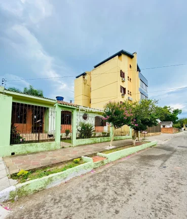 Lar perfeito esperando por você no Bairro Medianeira com localização privilegi