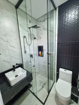Imagem A casa perfeita para você que busca por conforto e sofisticação!
Dotado de excelente acabamento e...