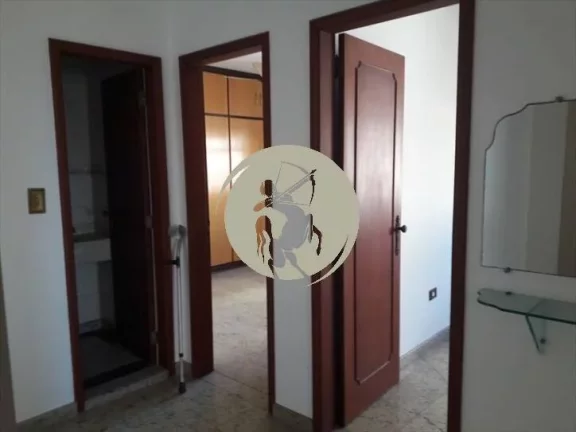 Imagem APARTAMENTO GRANDE NA QUADRADA DA PRAIA COM VISTA MAR E 2 VAGAS DE GARAGENS DEMARCADAS, OPORTUNIDADE...