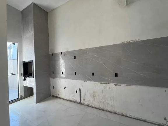 Imagem Sobrado com 2 suítes e 1 vaga de garagem em Camboriú