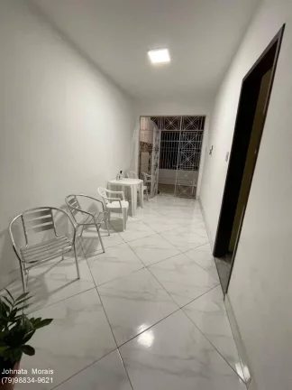 Imagem Casa na Rua de Bahia - Espaçosa e Confortável, Ótima Localização!