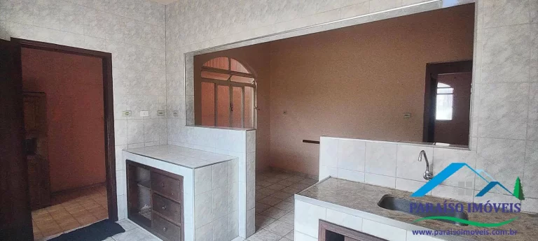 Imagem More no Centro de Paraisópolis - Casa com 3 dormitórios