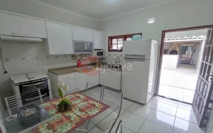 Imagem Casa Independente a venda de 2 quartos (suítes) - Palmeiras - Cabo Frio