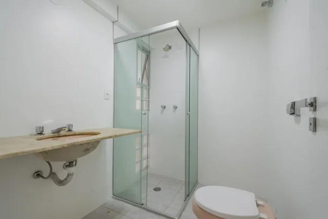 Imagem Apartamento Reformado 97M², 3Q, 1 Suíte, 2 Banheiros, 1 Vaga, Salão de Festas.