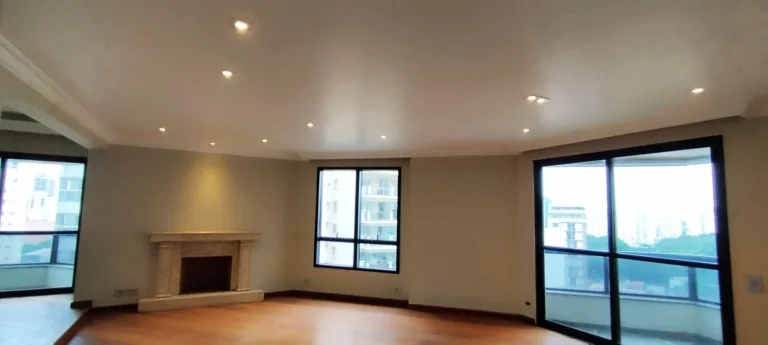 Imagem Apartamento 210 M², 4Q, 3 Suítes, 5 Banheiros, 3 Vagas, Varanda Gourmet, Academia, Playground, Quadra, Salão de Festas, Lareira, Suíte com Hidro.