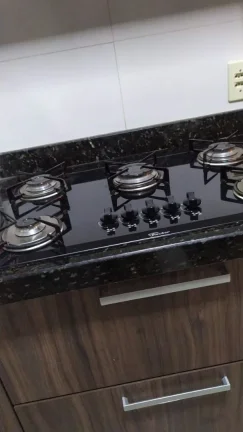 Imagem Apartamento com 2 quartos sendo um com armário embutido, cozinha americana planejada, sala com gess...