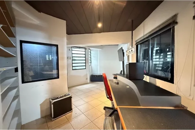 Imagem Predio comercial 4 andares, 1129m² a venda com de ESTUDIOS DE GRAVAÇÃO prontos, na Barra Olímpica