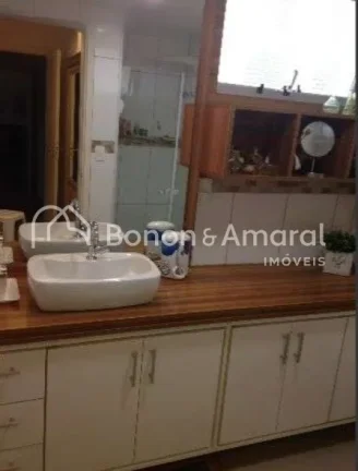 Imagem Excelente apartamento, totalmente reformado e bem localizado, com sala para dois ambientes e varanda...