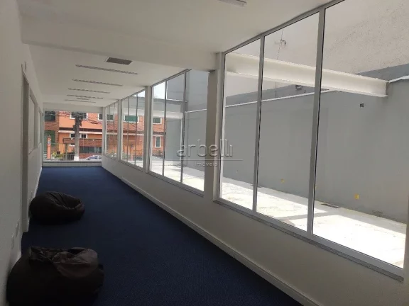 Imagem Edifício comercial na Vila Andrade com 3 pavimentos + subsolo, nas proximidades da Av. Giovanni Gro...