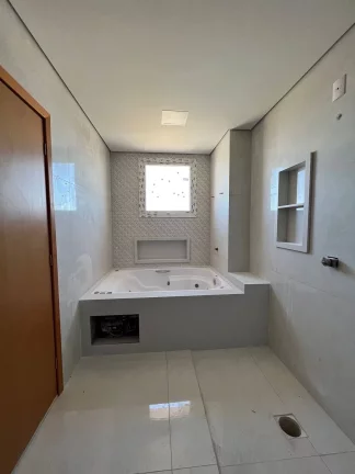 Imagem EXCELENTE APARTAMENTO Á VENDA NO EDIFICIO TAHITI EM FRANCA/SP - 165m - 03 suítes - 03 vagas de garagem