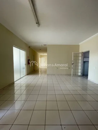 Imagem Ampla sala comercial disponível para locação em Paulínia, com 300 m² de área bem distribuída,...
