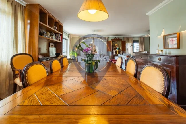 Imagem Apartamento de luxo na Vila Uberabinha, São Paulo-SP, com 3 quartos, 3 suítes e 171m² de área.