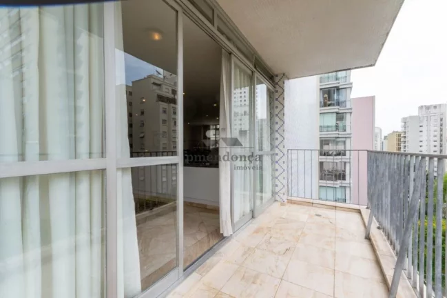 Imagem Apartamento à venda em Higienópolis com 4 suítes e 3 vagas, 300m2