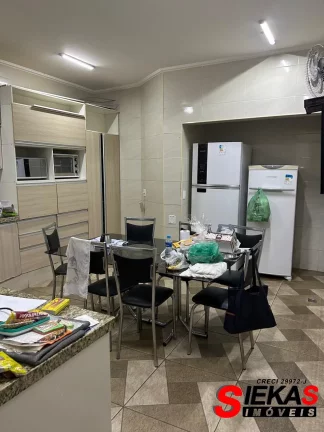 Imagem Casa Comercial para Locação na Penha de França - São Paulo-SP: 5 Quartos, 5 Suítes, 4 Vagas, 500m² de Área