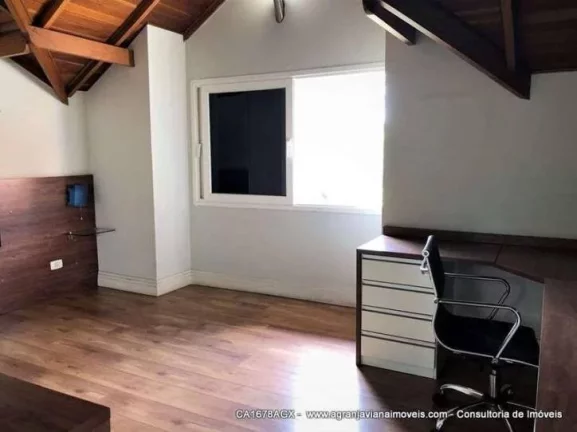 Imagem Linda casa contemporânea, com estilo europeu, envidraçada e bem iluminada. Construída para morar....