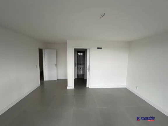 Imagem CASA DE ALTO PADRÃO COM PISCINA E SUÍTES LUXUOSAS: CONFORTO E SOFISTICAÇÃO