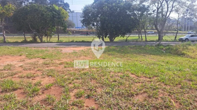 Imagem Terreno Industrial à Venda - Frente para a Rodovia Dom Pedro I - Itatiba/SP
