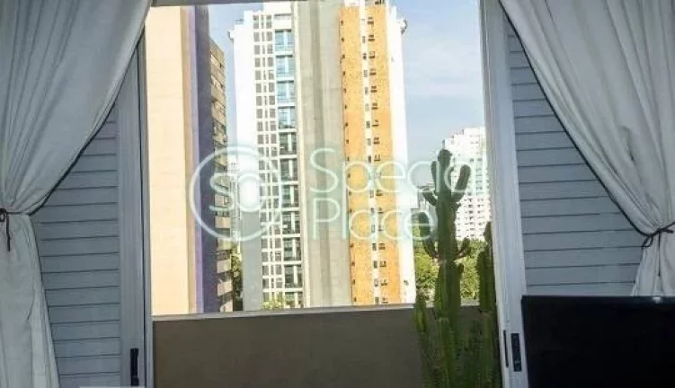 Imagem Apartamento em Moema, com 100m² privativos, possui 03 dormitórios, sendo 01 suíte e 01 vaga. O Co...