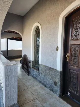 Imagem Casa com 3 dormitórios à venda, 220 m² por R$ 630.000,00 - Vila Suissa - Mogi das Cruzes/SP