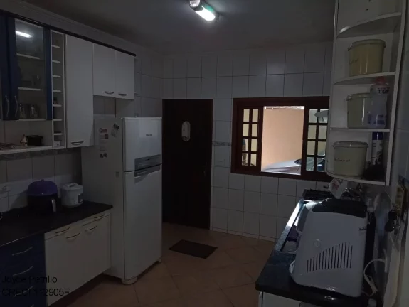 Imagem Casa 2 Dormitórios sendo 1 suíte e Edícula. A Venda em Peruíbe. Excelente Acabamento e Espaço Para Piscina.