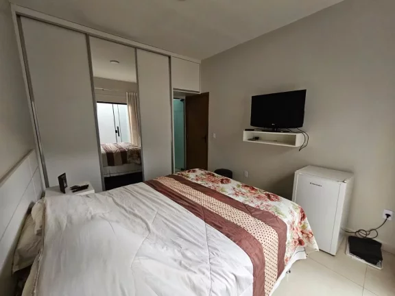 Imagem Linda Casa De Esquina No Ravena