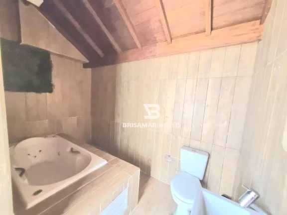 Imagem PITANGUEIRAS- MARAVILHOSA COBERTURA DUPLEX , UMA QUADRA DA PRAIA , LOCALIZAÇÃO ESPETACULAR .