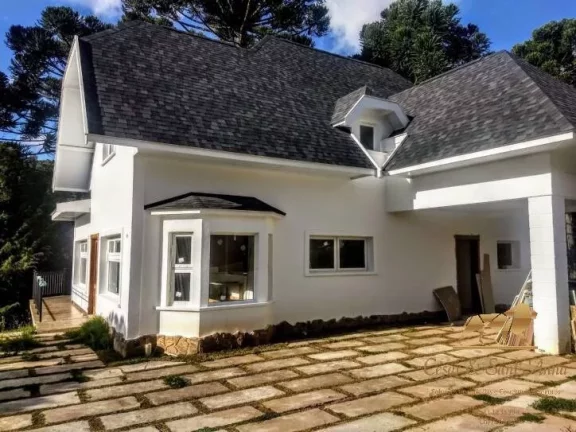Imagem Bela Casa á venda em condomínio fechado Campos do Jordão-SP