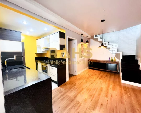 Imagem Linda casa semi-mobiliada e climatizada com 3 suítes, escritório, 2 vagas de garagem e completa á...