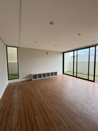 Imagem Casa alto padrão no condomínio Portal Bragança