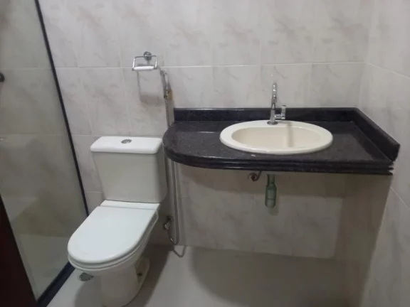 Imagem Casa com 4 quartos, 300m2, para locação em Lauro de Freitas, Centro