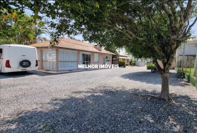 Imagem Terreno a venda no Condomínio Residencial Ariribá com 325 m² em Balneário Camboriú