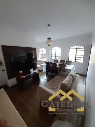 Imagem Sobrado com 3 quartos (2 Suítes) à venda na Vila Arens - Jundiaí/SP