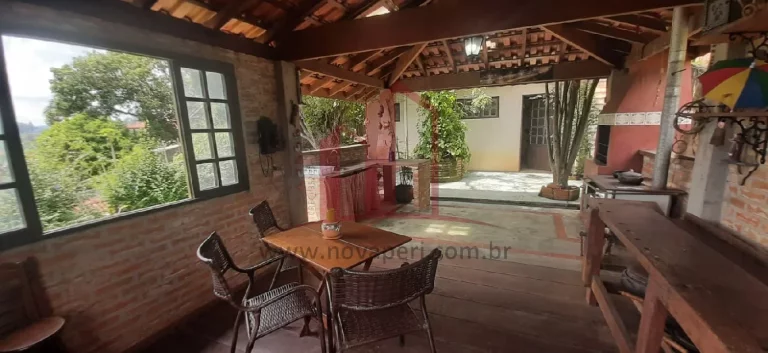 Imagem Imperdível oportunidade: Casa à venda no Centro de Franco da Rocha-SP, com 4 quartos, 1 suíte, 2 salas e mais!