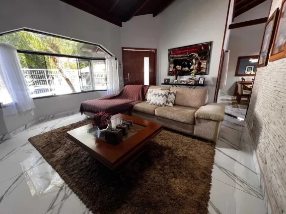 Imagem Casa com 3 dormitórios sendo 1 suíte e 2 vagas de garagem no bairro Ressacada em Itajaí