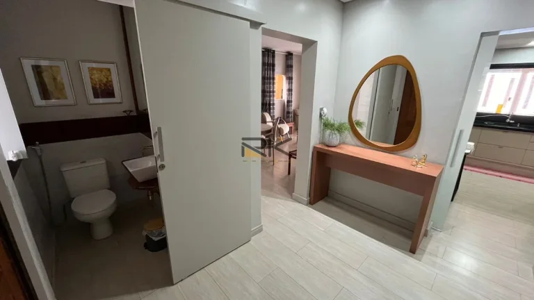 Imagem SOBRADO A VENDA NO CENTRO COM 3 DORMITÓRIOS SENDO 1 SUÍTE,SALA DE ESTAR E JANTAR,ESPAÇO GOURMET CM CHURRASQUEIRA