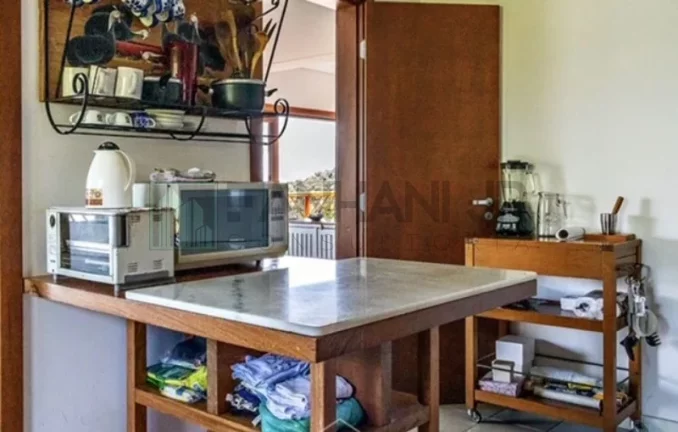 Imagem Venha desfrutar de uma estadia inesquecível em nossa luxuosa casa, localizada em um exclusivo condomínio fechado de alto padrão, próximo à deslumbrant