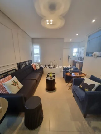 Imagem Este moderno sobrado, bem localizado dentro do condomínio, oferece 2 quartos, sendo uma suíte com ...