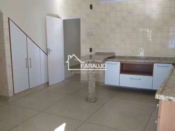 Imagem Casa à venda em Jardim Europa com 182m² 5 quartos, 4 vagas