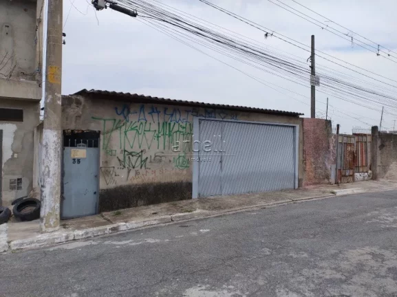 Imagem Casa com quarto, sala, cozinha, wc, quintal e garagem com 06 vagas num terreno 250m². Oportunidade ...