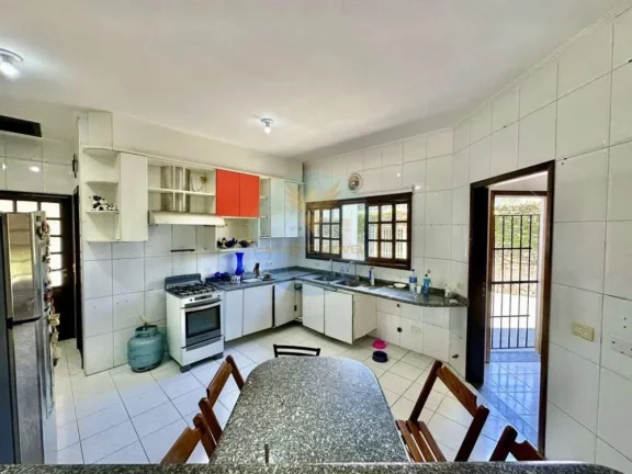 Imagem Casa em Condomínio a Venda no bairro Granja Viana - Carapicuíba, SP