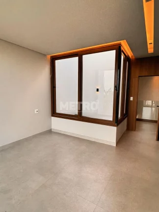 Imagem Casa no Alphavile, 4 Suítes, Master com closet e banheira, Piscina, Área Gourmet