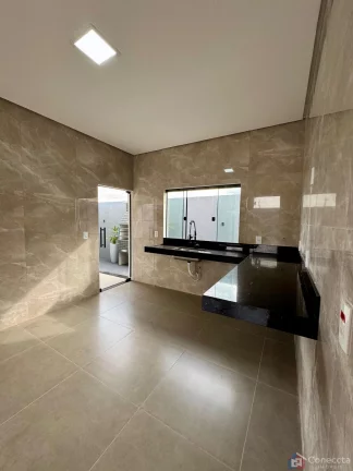 Imagem Casa à Venda no Afonso Queiroz em Patos de Minas – 3 Quartos, Suíte, Churrasqueira e Mais