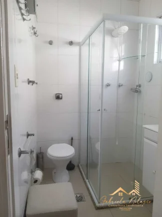 Imagem Excelente Casa à Venda no Boqueirão em Santos: Espaço, Conforto e Comodidade em um Sobrado Charmoso
