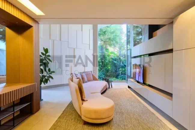 Imagem Casa Comercial à Venda em São Paulo-SP, no Bairro Jardim América: 10 Salas, 6 Banheiros, 20 Vagas de Garagem!